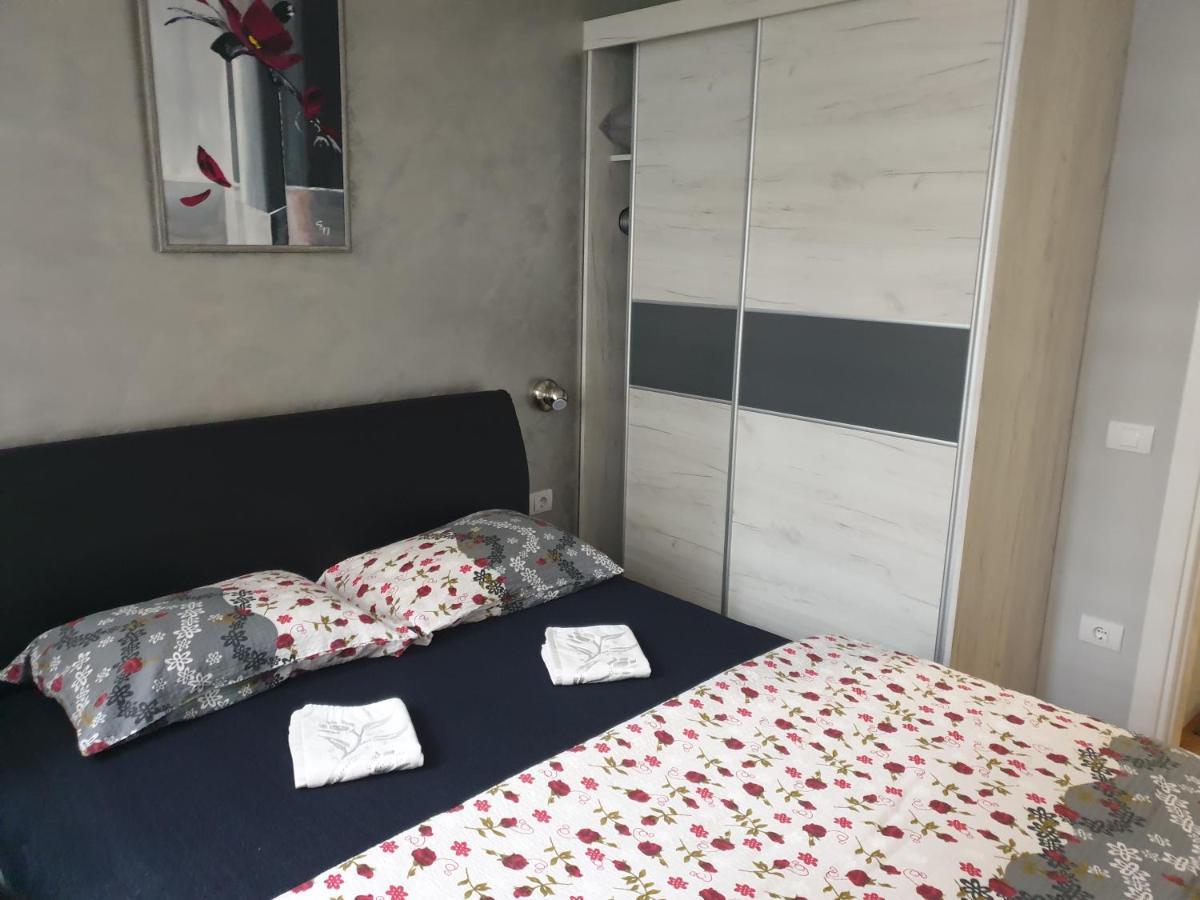 Elena Lux Apartment Užice Екстериор снимка